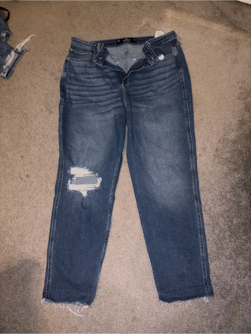 HollisterDark Wash Distressed Women's Jeans - Blue